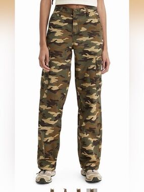Levi's Women's ‘94 Baggy Cargo Camo